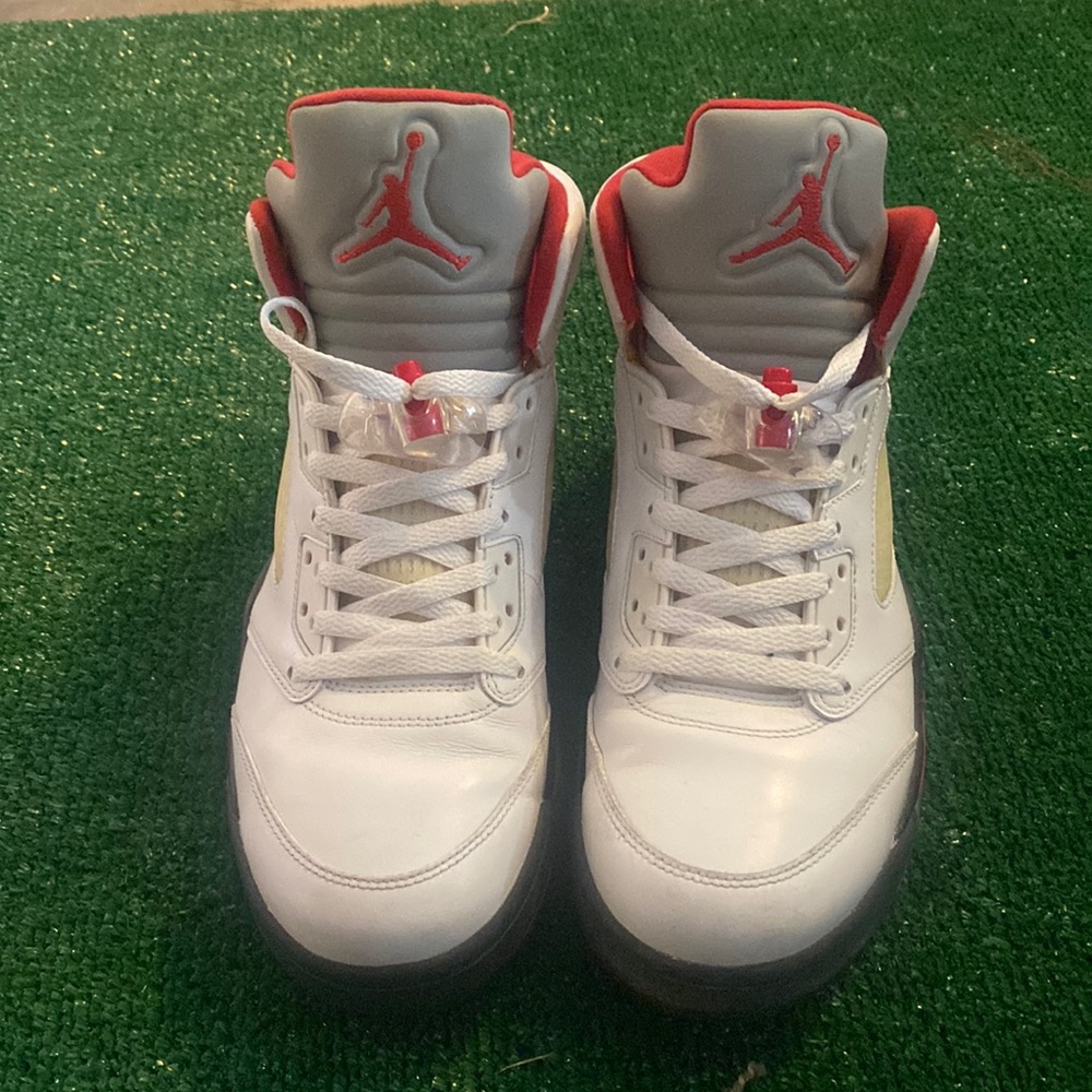 Air Jordan 5 fire red